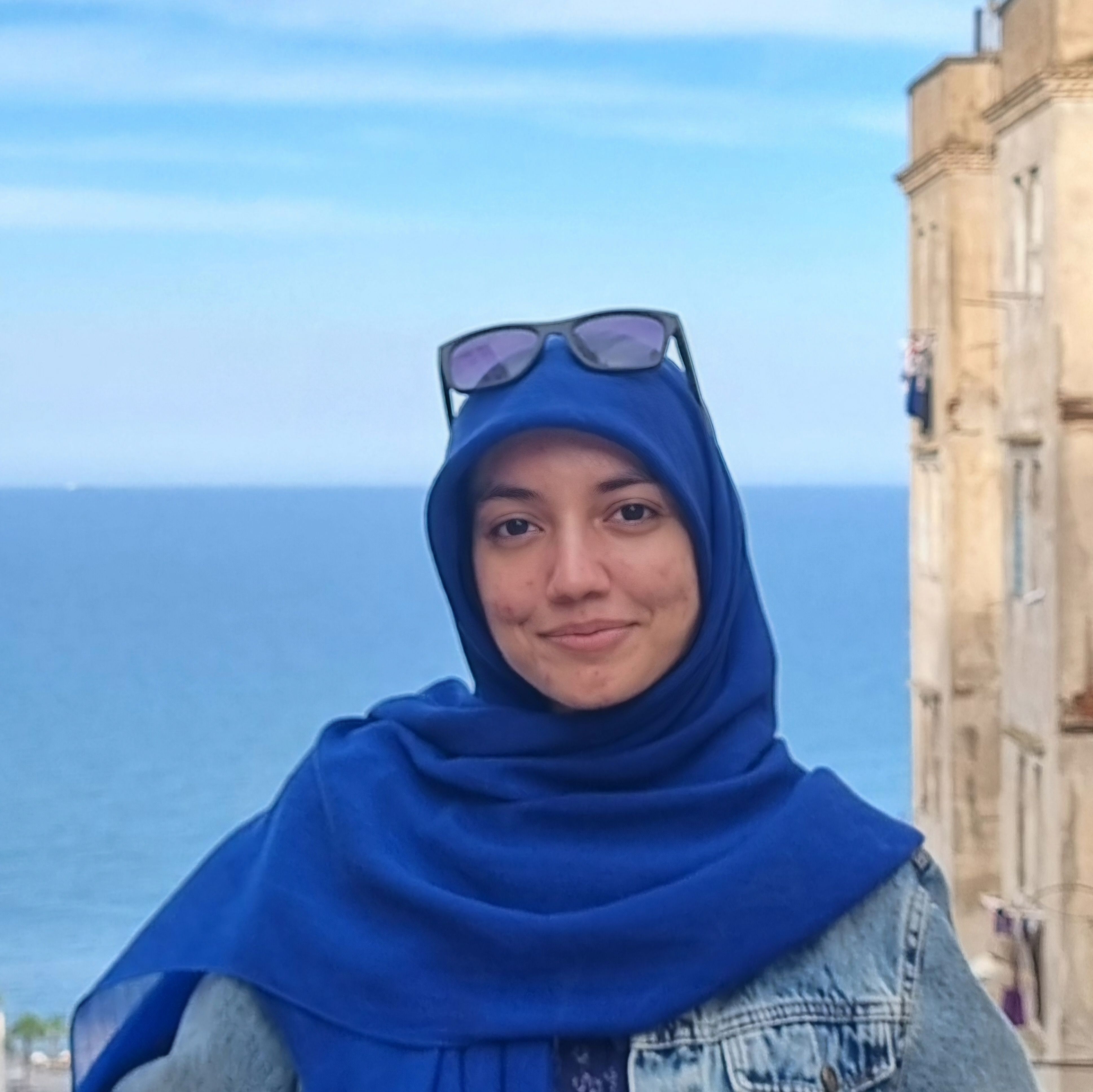 نرگس لکی‌زاده